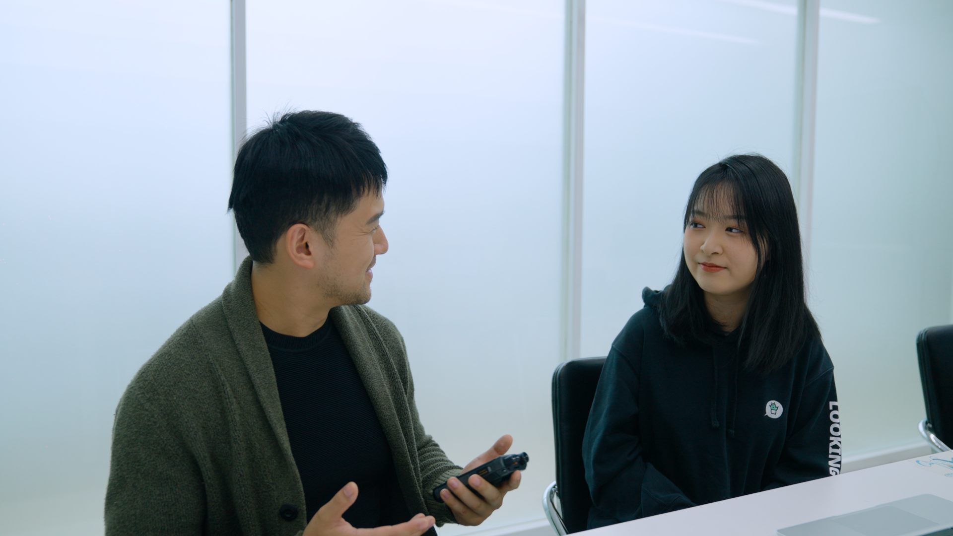专业与易用的完美平衡：P5对讲机的界面设计之道