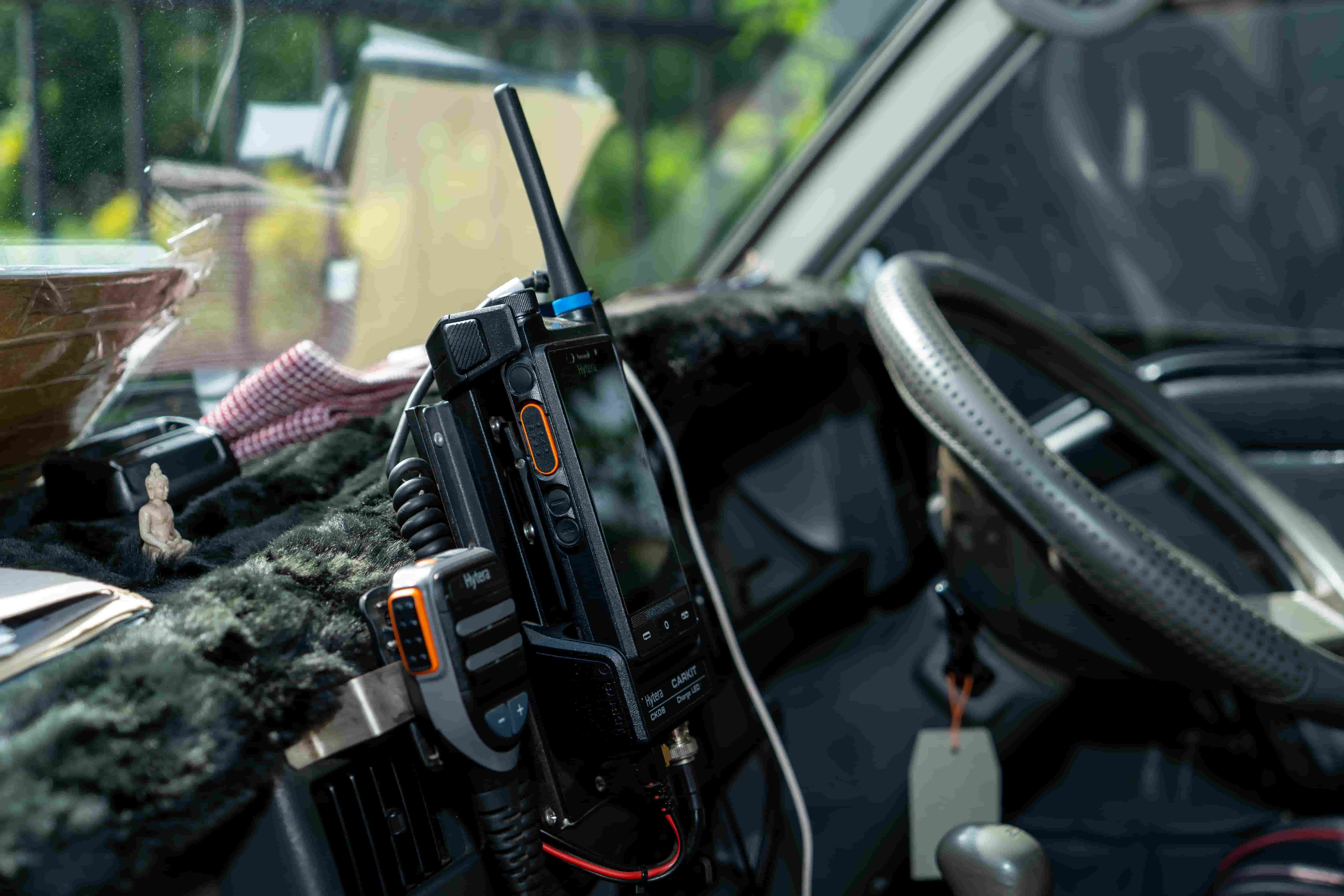 Car Kit or Vehicle Mobile Radio? Choosing the Right In-Vehicle Communication