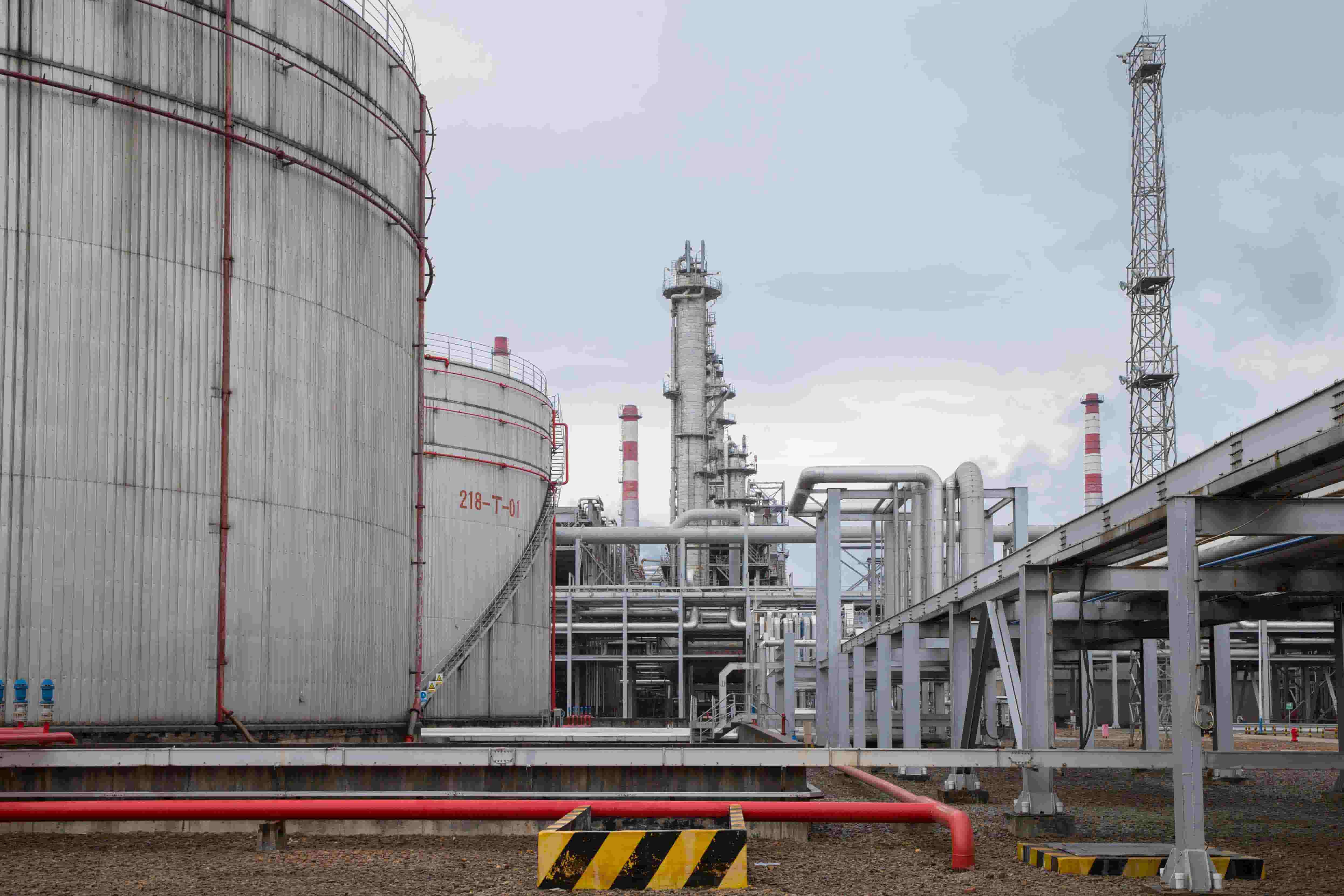 No Signal, No Safety: How Hytera fixed the refinery's communications blind spot