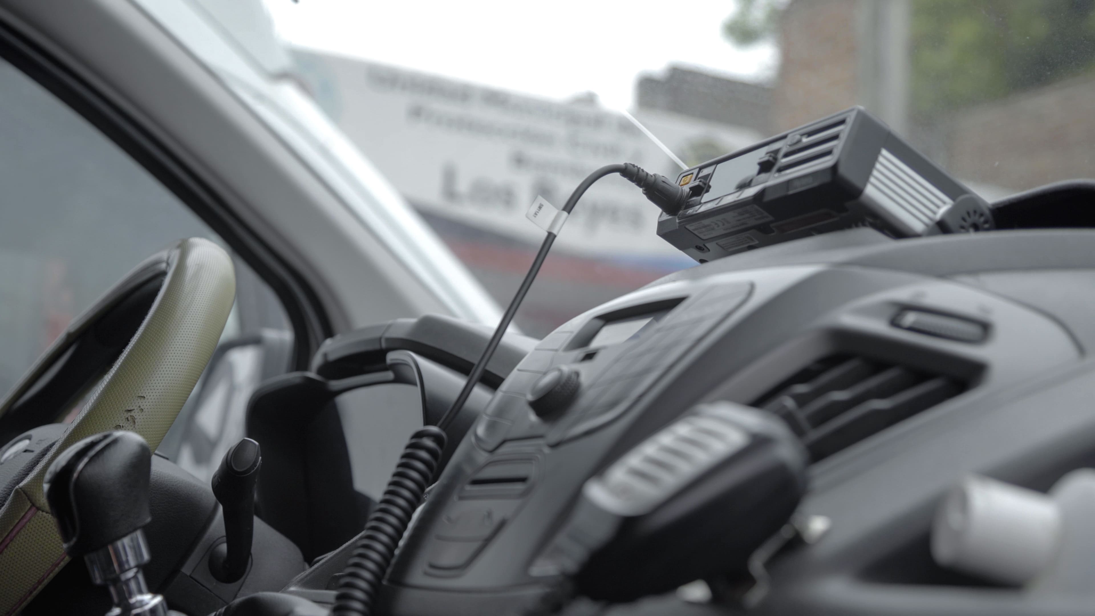 Radios para transporte: la clave para una operación segura y eficiente en flotas