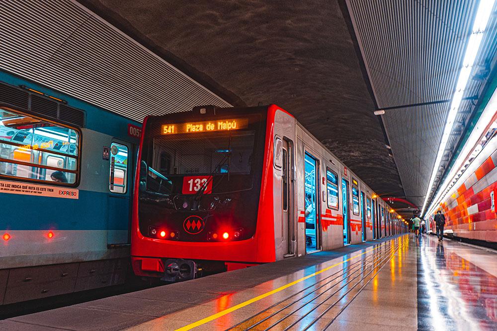 Metro de Santiago con radios Hytera